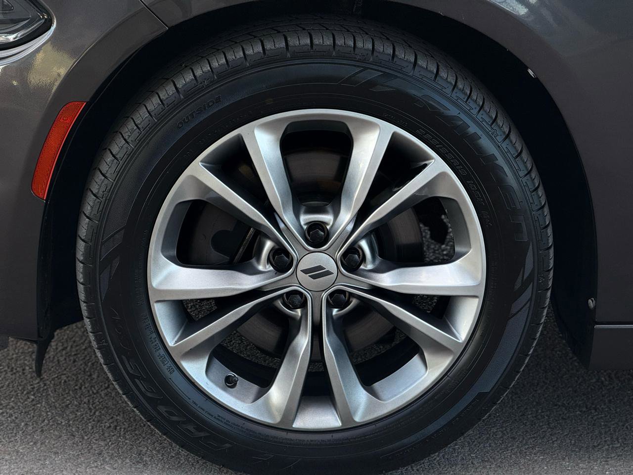 Used 2020 Dodge Charger SXT image 10
