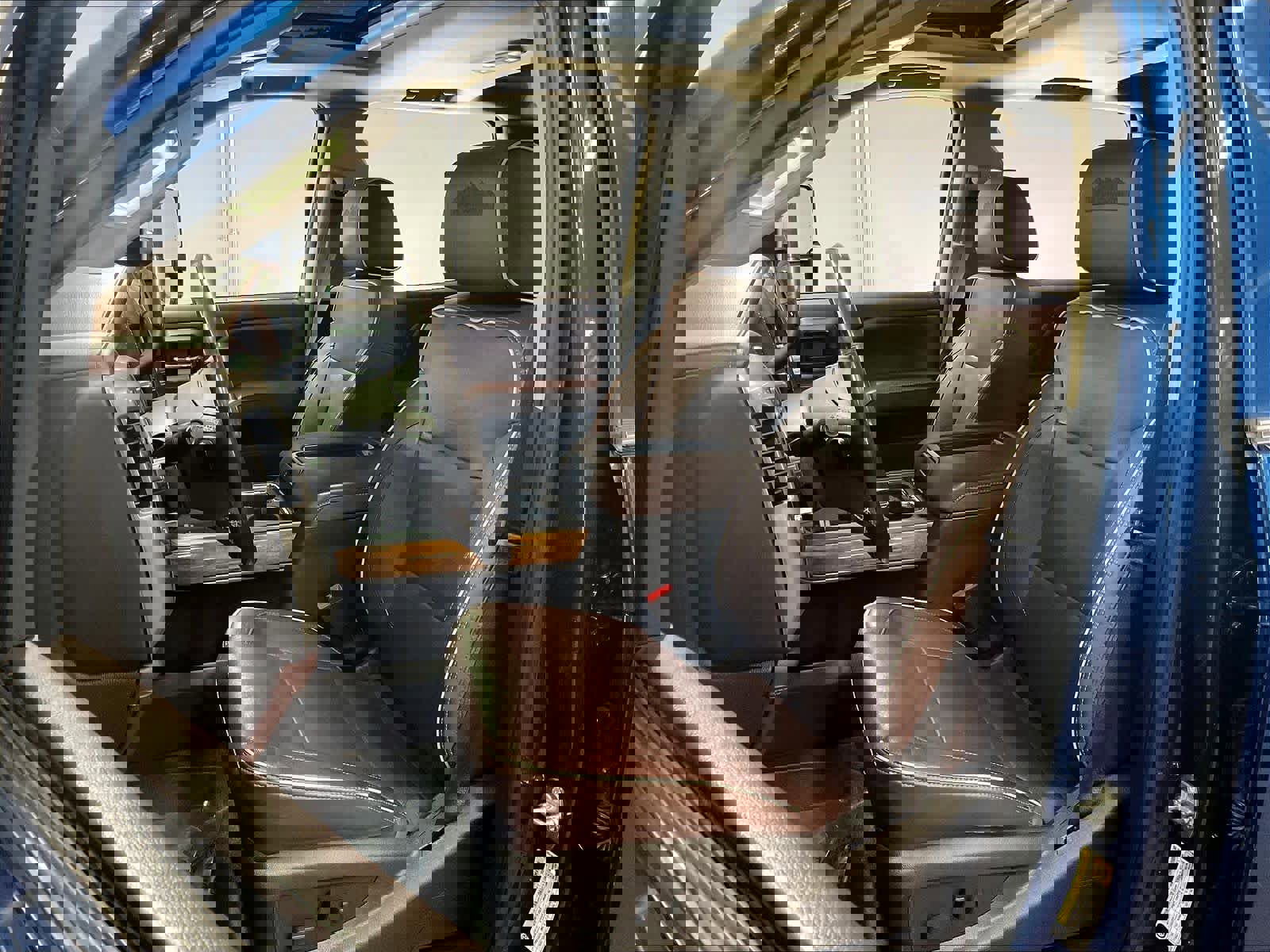 Used 2015 Chevrolet Silverado 2500 High Country w/ Duramax Plus Package image 26