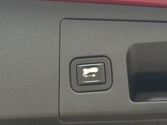 Used 2017 Cadillac XT5 Luxury w/ Driver Awareness Package image 34