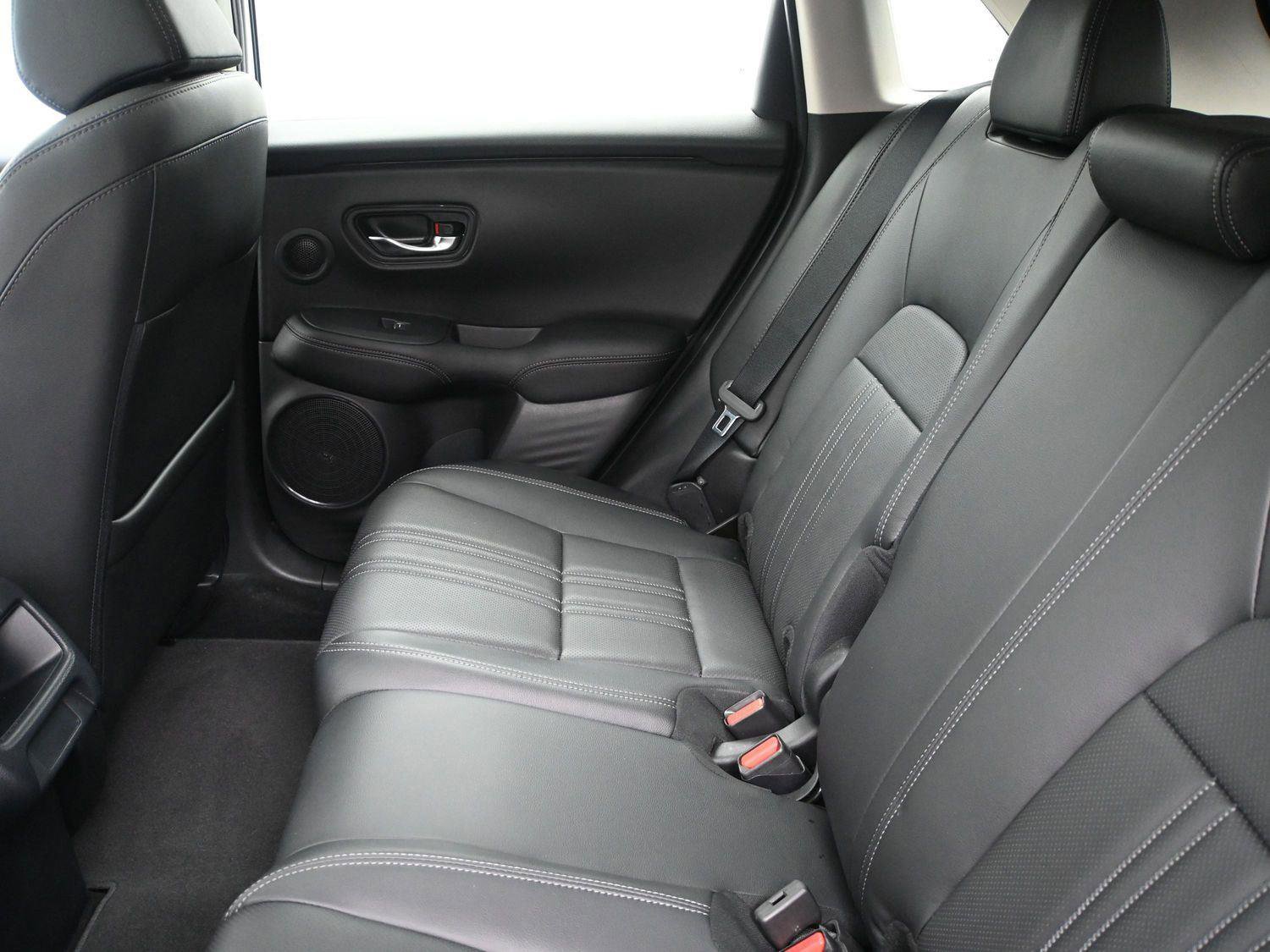 Used 2024 Honda HR-V EX-L image 12