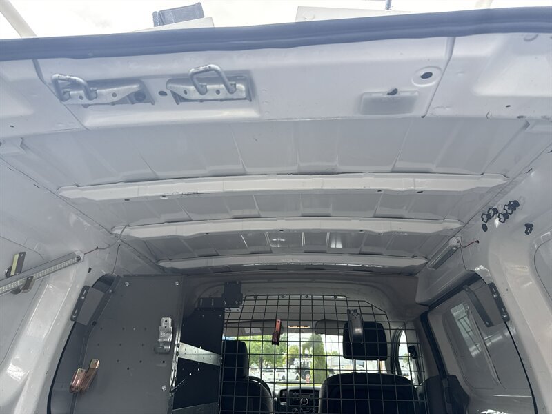 Used 2014 Nissan NV200 FWD image 21