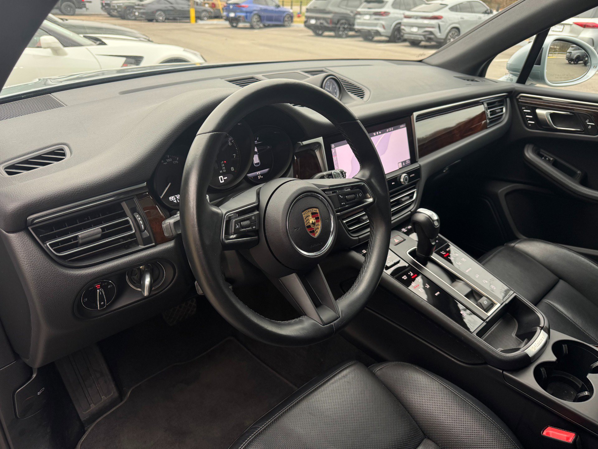 Used 2024 Porsche Macan image 18
