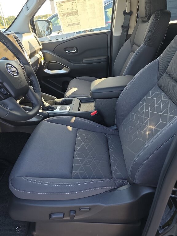 New 2026 Nissan Frontier SV w/ SV Convenience Package image 5
