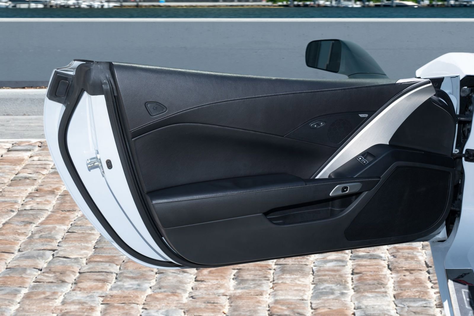 Used 2019 Chevrolet Corvette Stingray Coupe w/ 1LT image 10