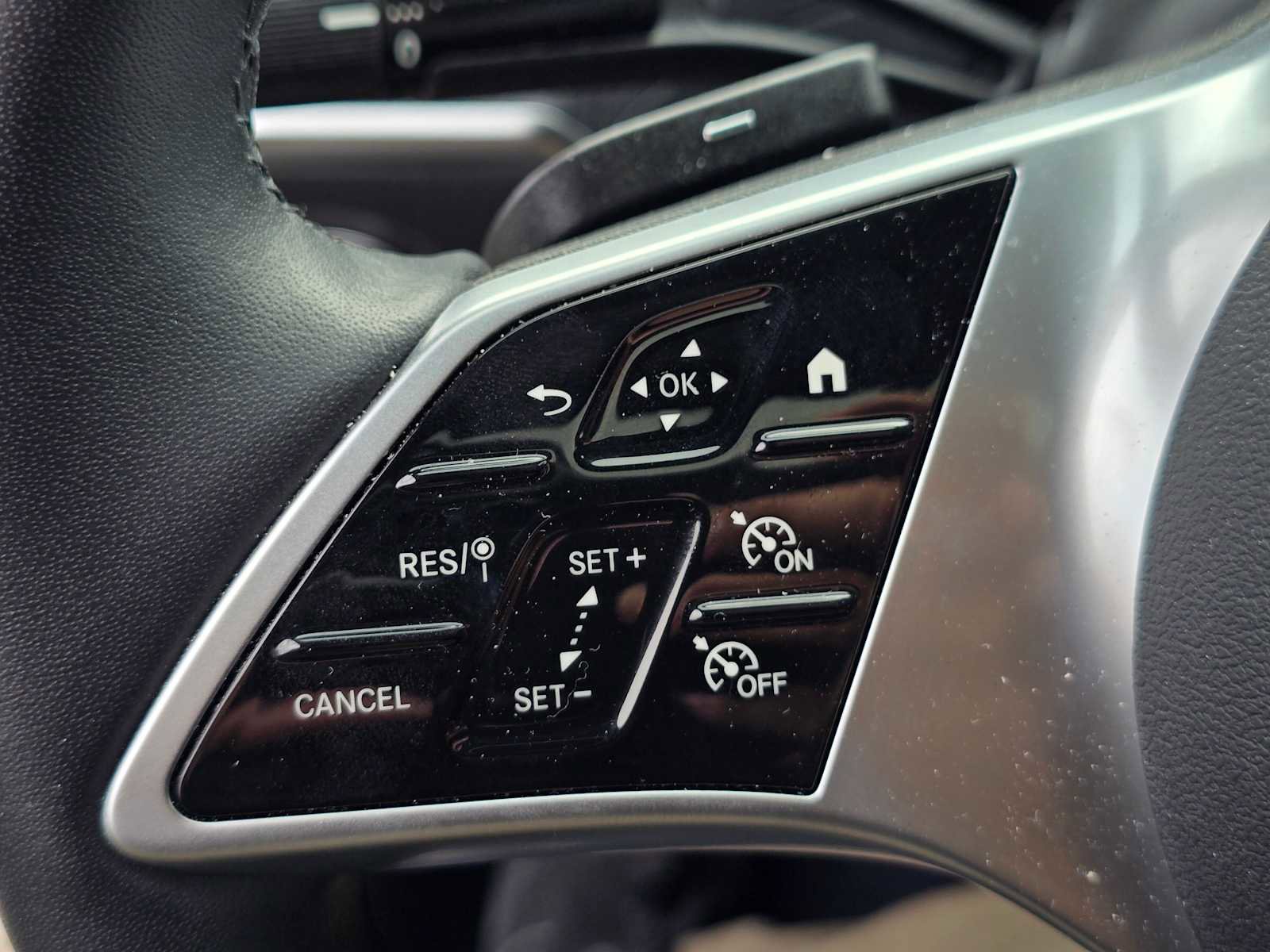 Used 2025 Mercedes-Benz C 300 C 300 image 37