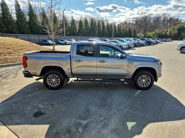 Used 2024 Chevrolet Colorado LT w/ LT Convenience Package II image 8