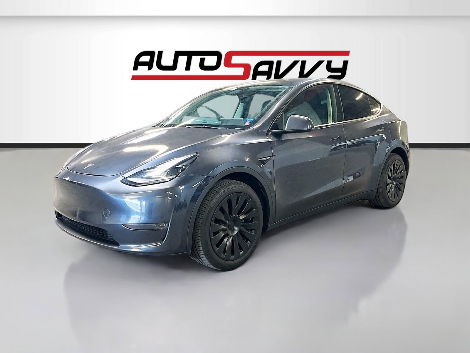 Used 2024 Tesla Model Y Long Range AWD/4WD image 3