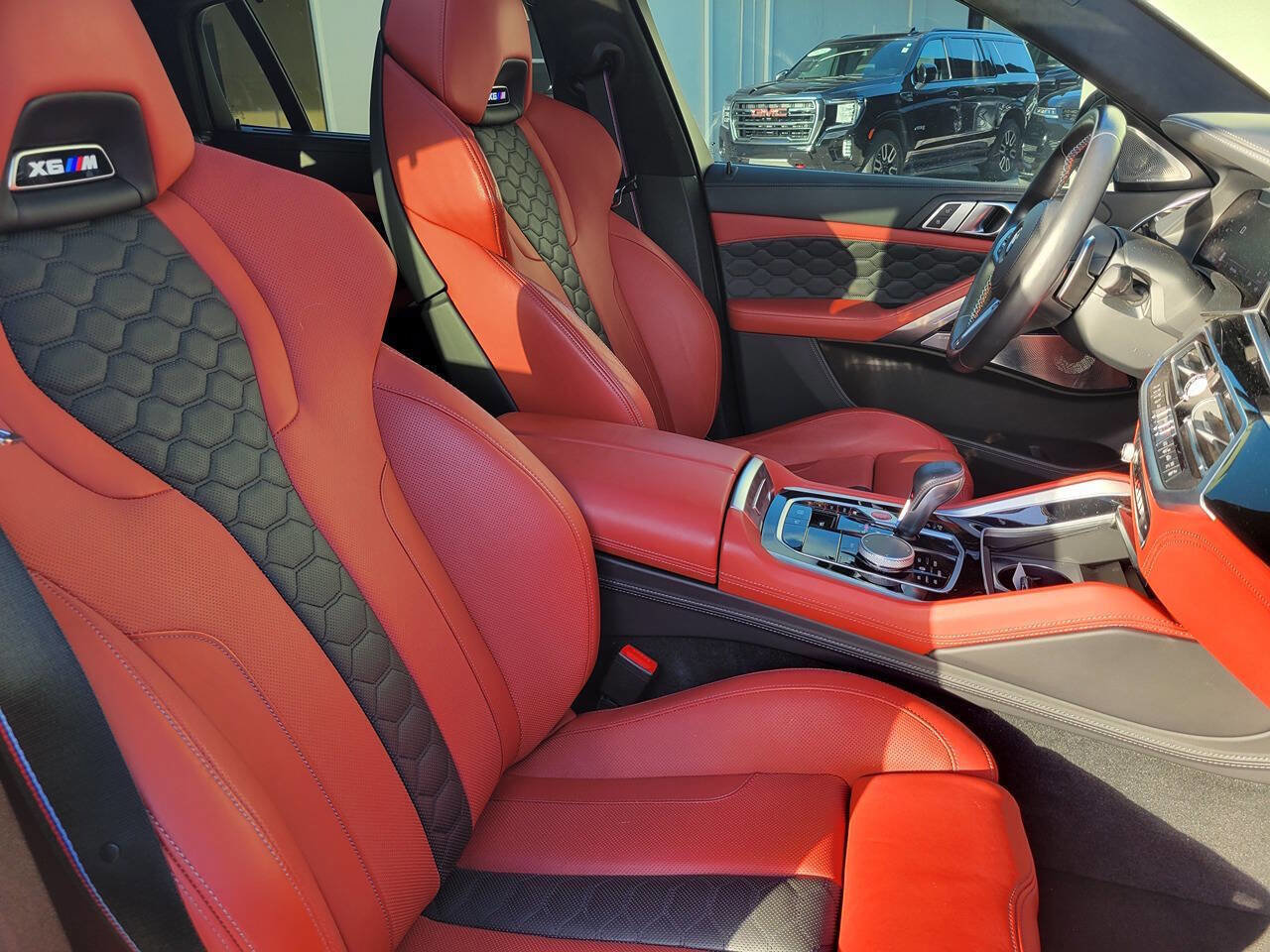 Used 2021 BMW X6 M w/ Competition Package image 10