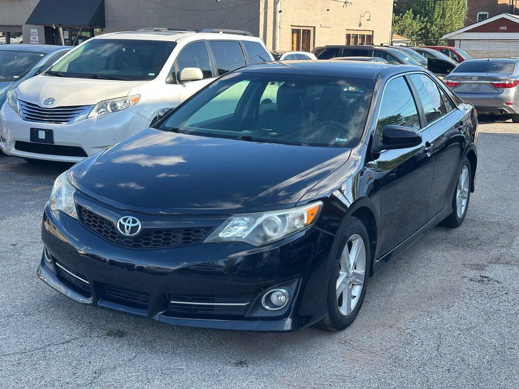 Used 2012 Toyota Camry image 3