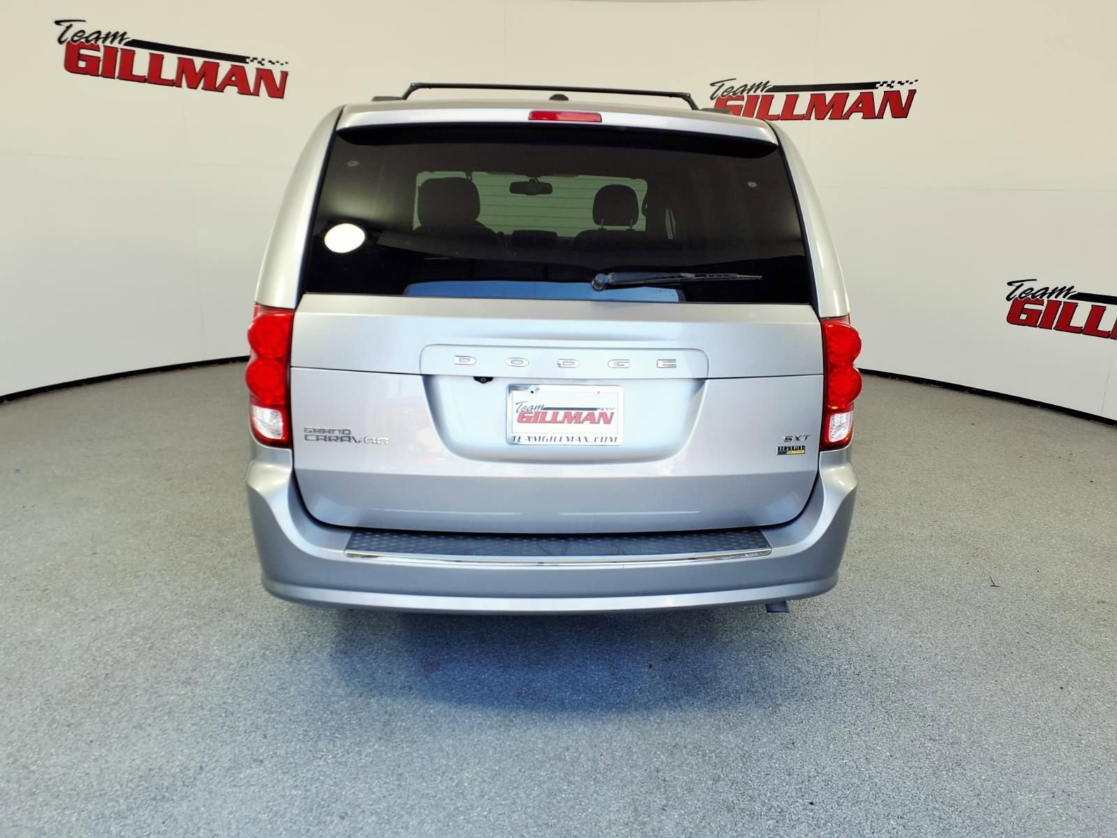 Used 2017 Dodge Grand Caravan SXT FWD image 7