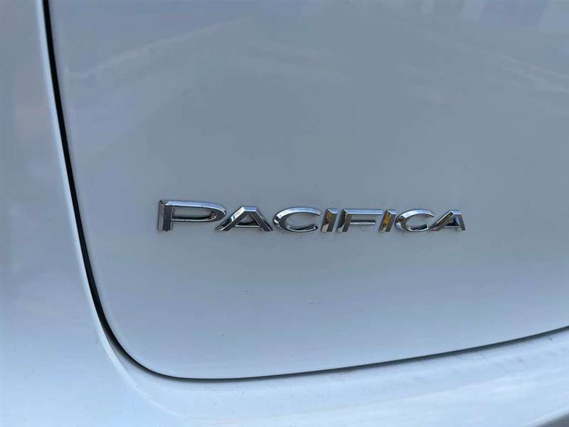 Used 2017 Chrysler Pacifica LX image 21