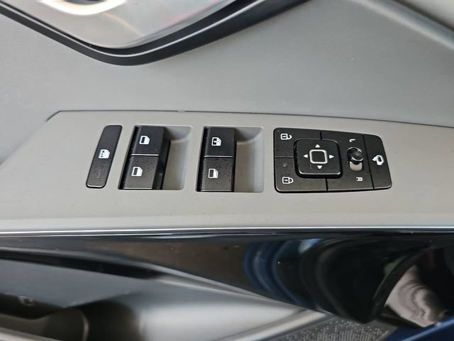 Used 2024 Kia Niro EX Touring FWD image 24