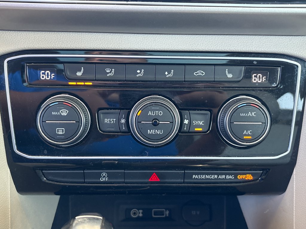 Used 2018 Volkswagen Atlas SEL AWD/4WD image 19