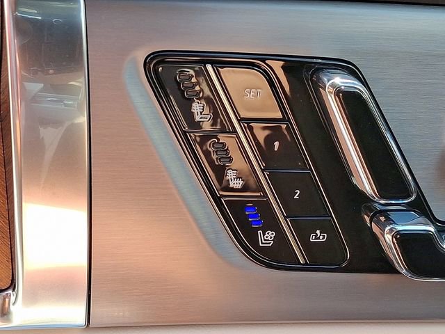 New 2026 Cadillac Vistiq Sport w/ LPO, Floor Liner Package image 14