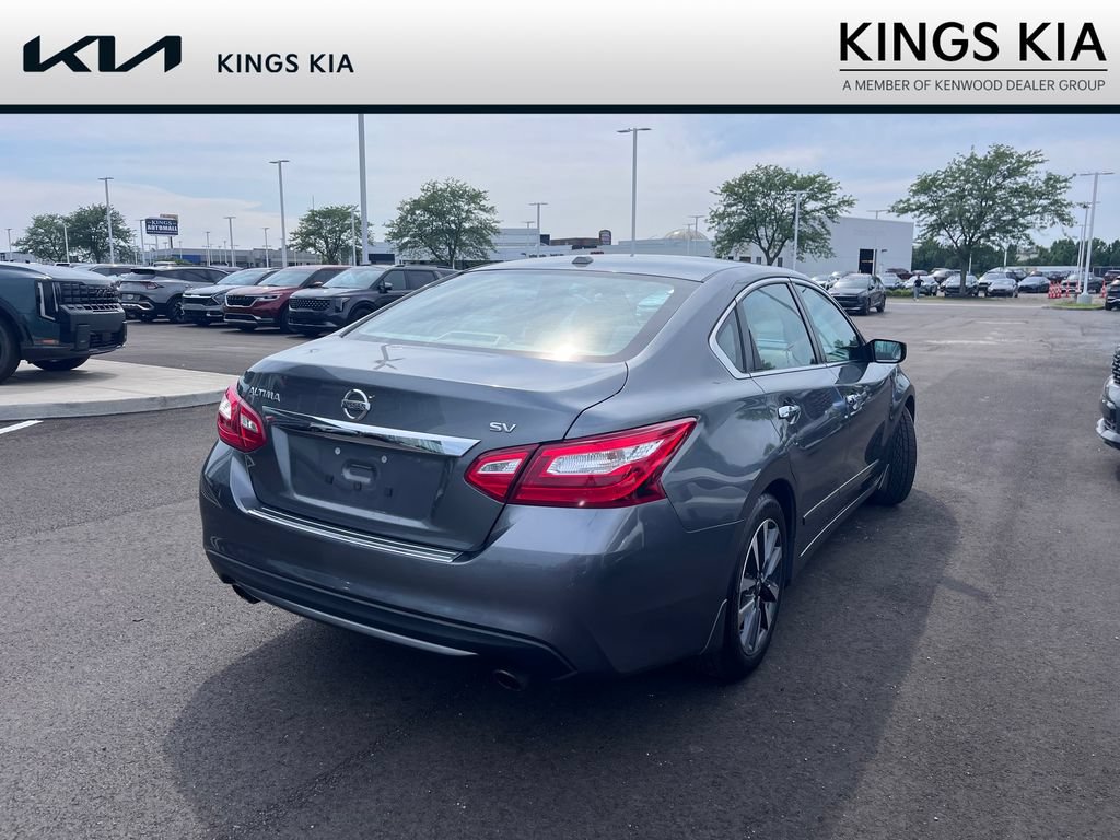 Used 2016 Nissan Altima 2.5 SV FWD image 3