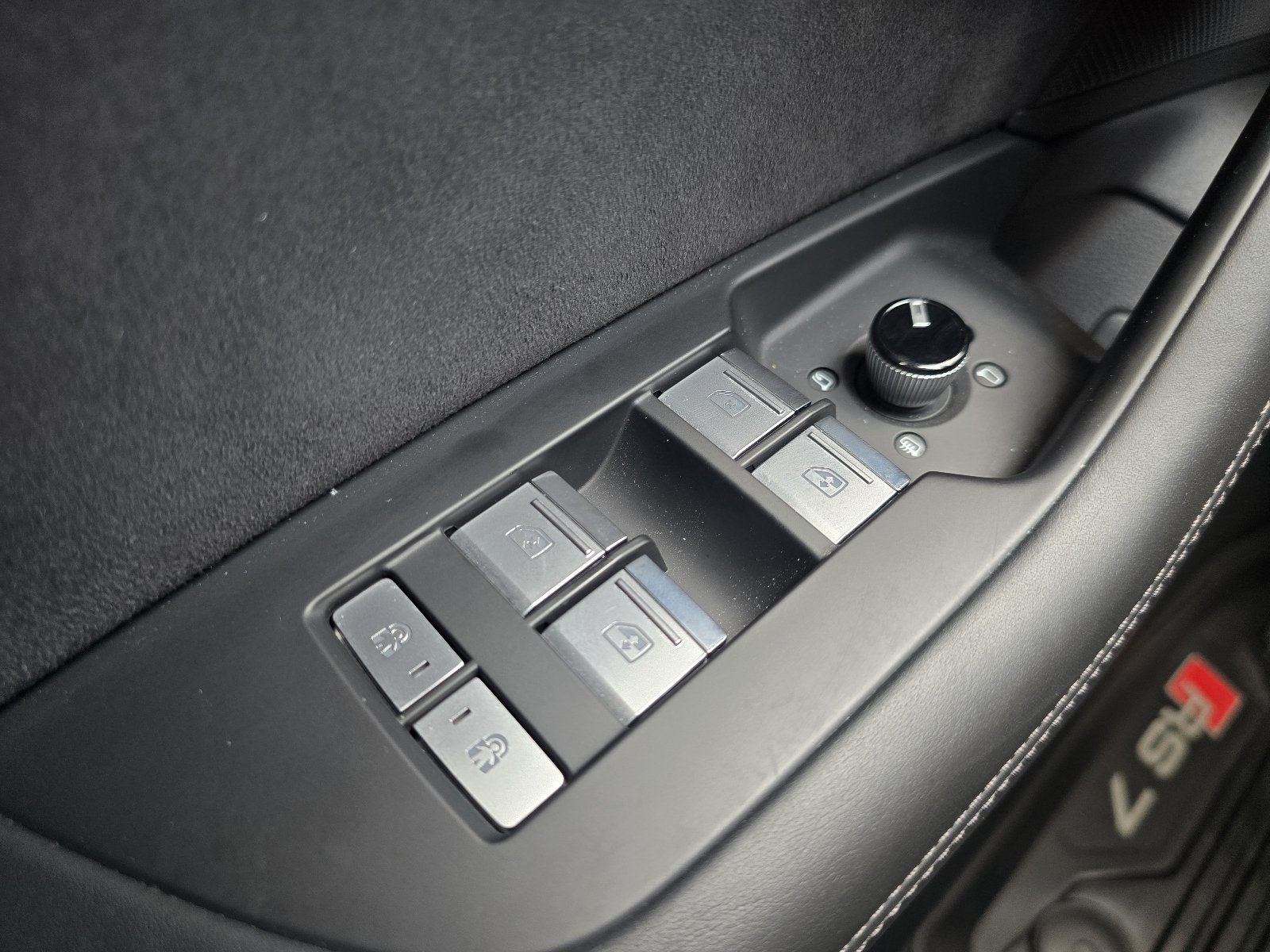 Used 2023 Audi RS 7 Sportback AWD/4WD image 23