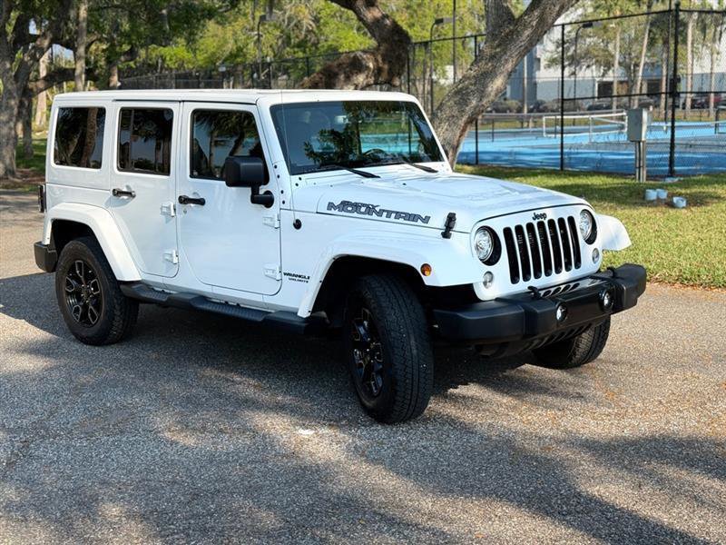 Used 2017 Jeep Wrangler Unlimited Sahara AWD/4WD image 7