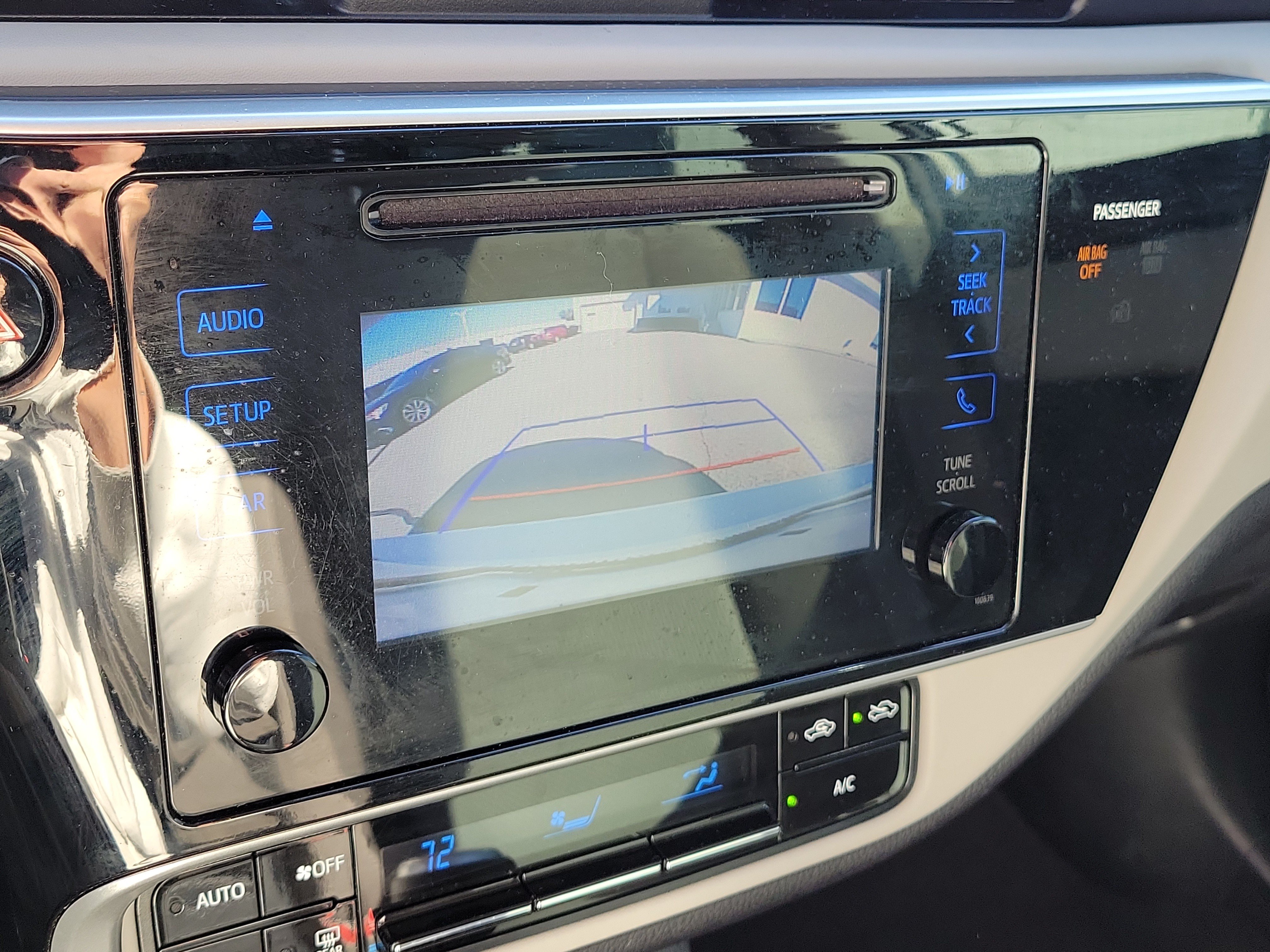 Used 2017 Toyota Corolla LE w/ Carpet Mat Package (TMS) FWD image 26