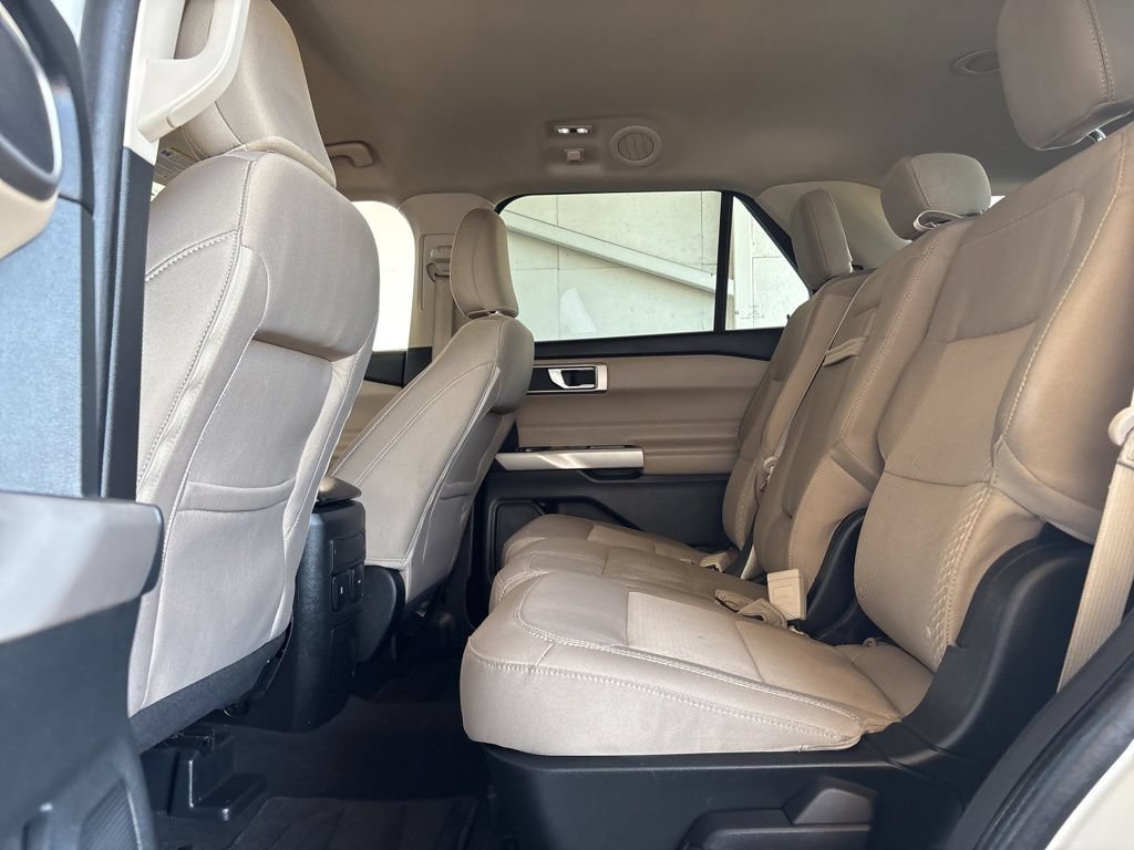 Used 2023 Ford Explorer XLT RWD image 12