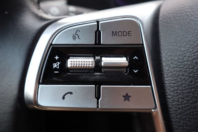 Used 2025 Kia Telluride S FWD image 17