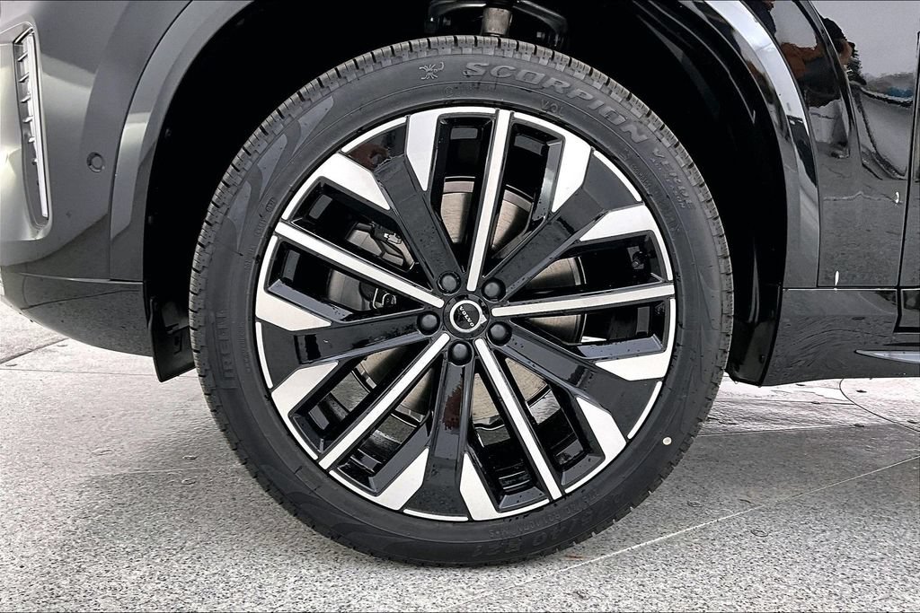 New 2026 Volvo XC90 B5 Plus AWD/4WD image 34
