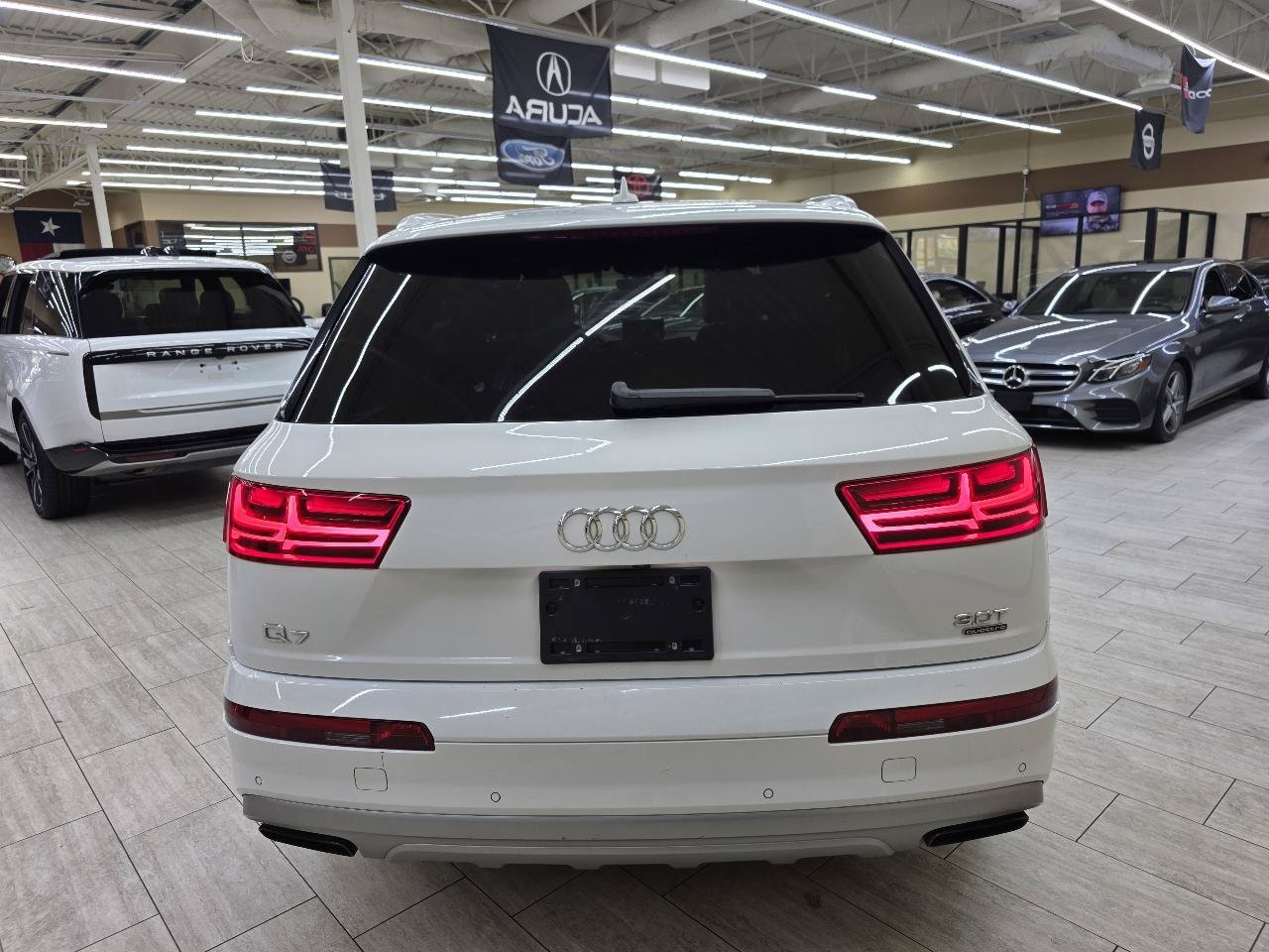 Used 2017 Audi Q7 3.0T Premium AWD/4WD image 7