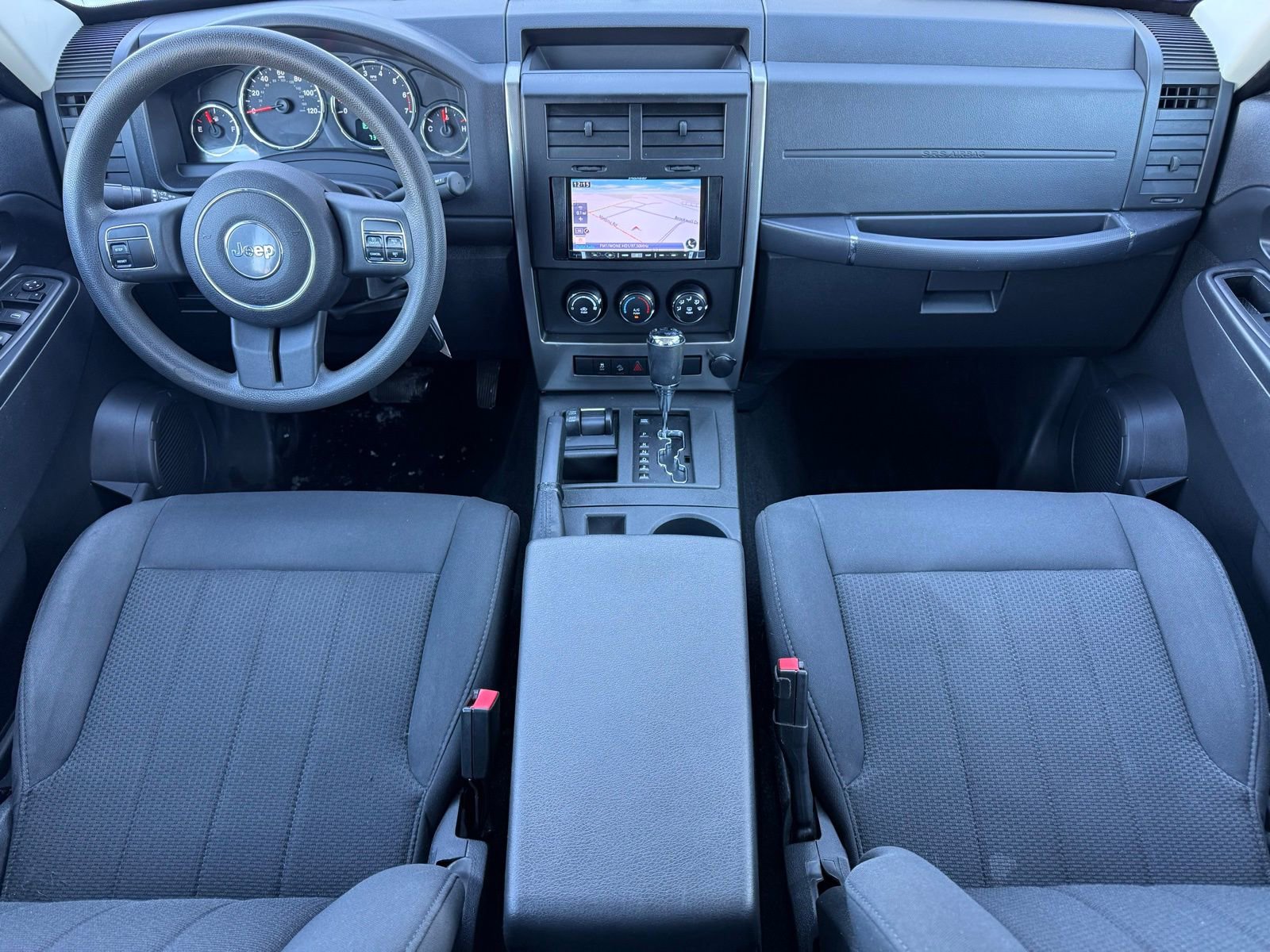 Used 2011 Jeep Liberty Sport image 17