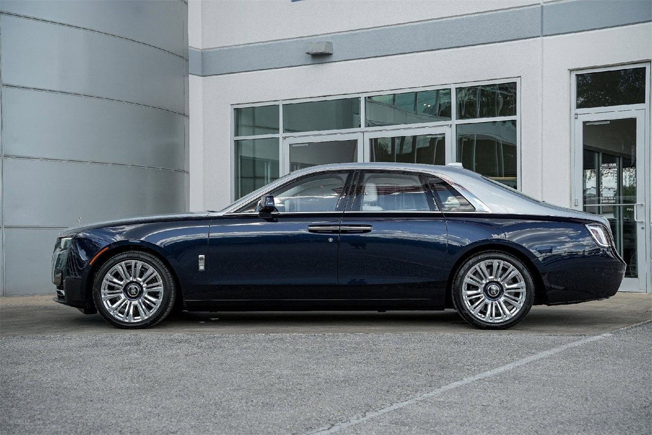New 2025 Rolls-Royce Ghost image 11