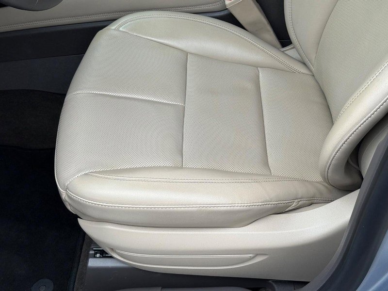 Used 2022 Lincoln Corsair AWD w/ Equipment Group 101A image 24