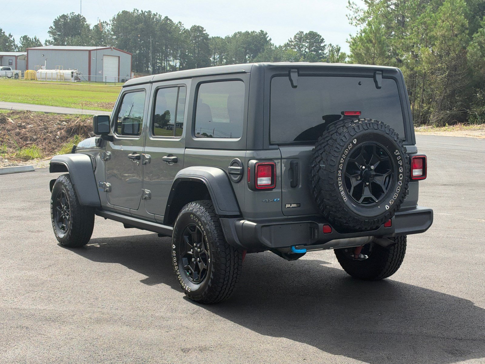 Used 2023 Jeep Wrangler Unlimited w/ 8.4" Radio Group AWD/4WD image 7