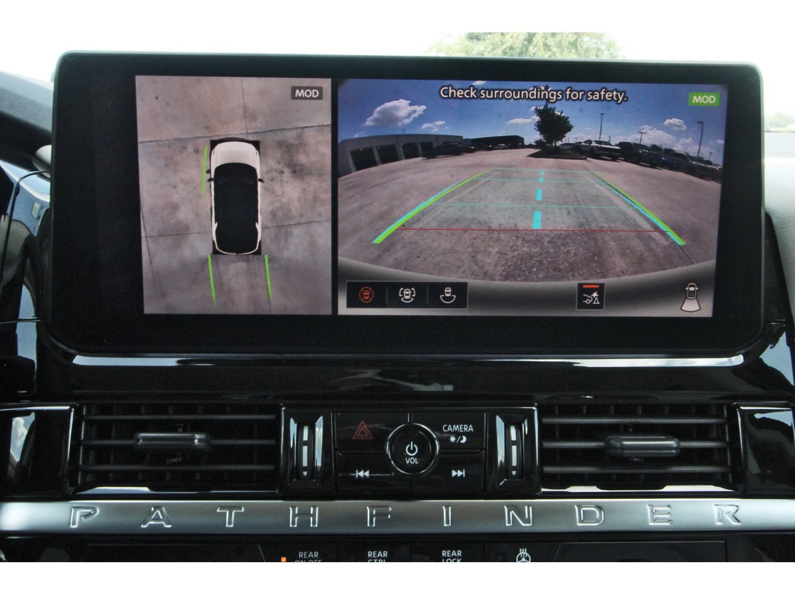 Certified 2026 Nissan Pathfinder SL AWD/4WD image 29