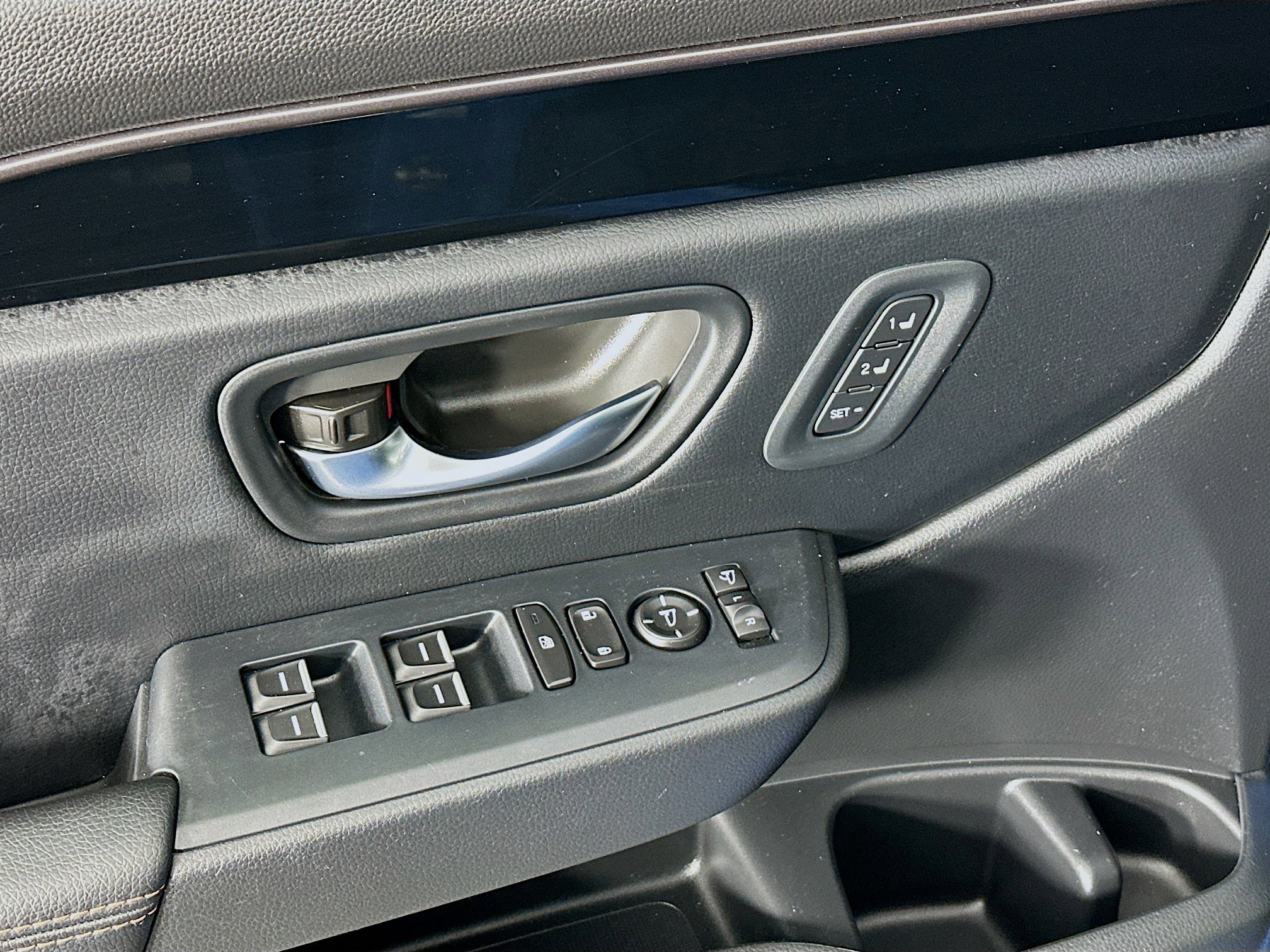 Used 2025 Honda Pilot TrailSport image 15