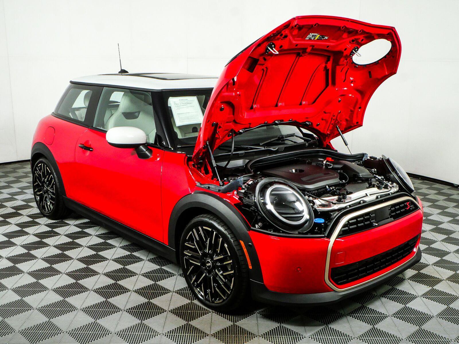Used 2025 MINI Cooper S FWD image 31