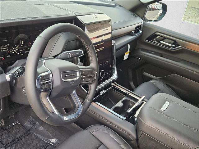 New 2026 GMC Yukon Denali video 3