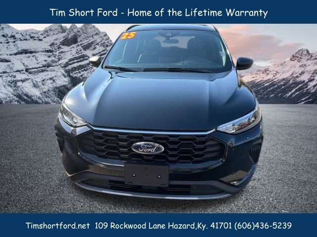 Used 2025 Ford Escape ST-Line image 4