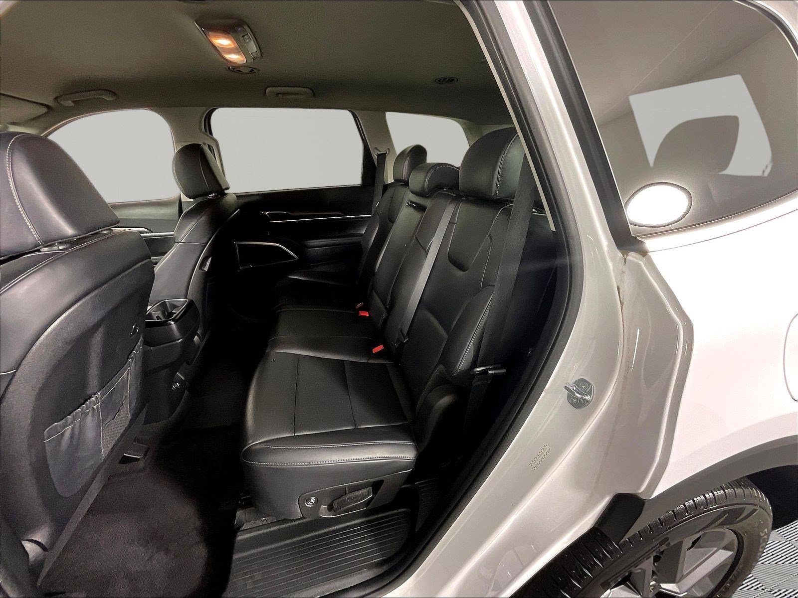 Certified 2024 Kia Telluride LX FWD image 22