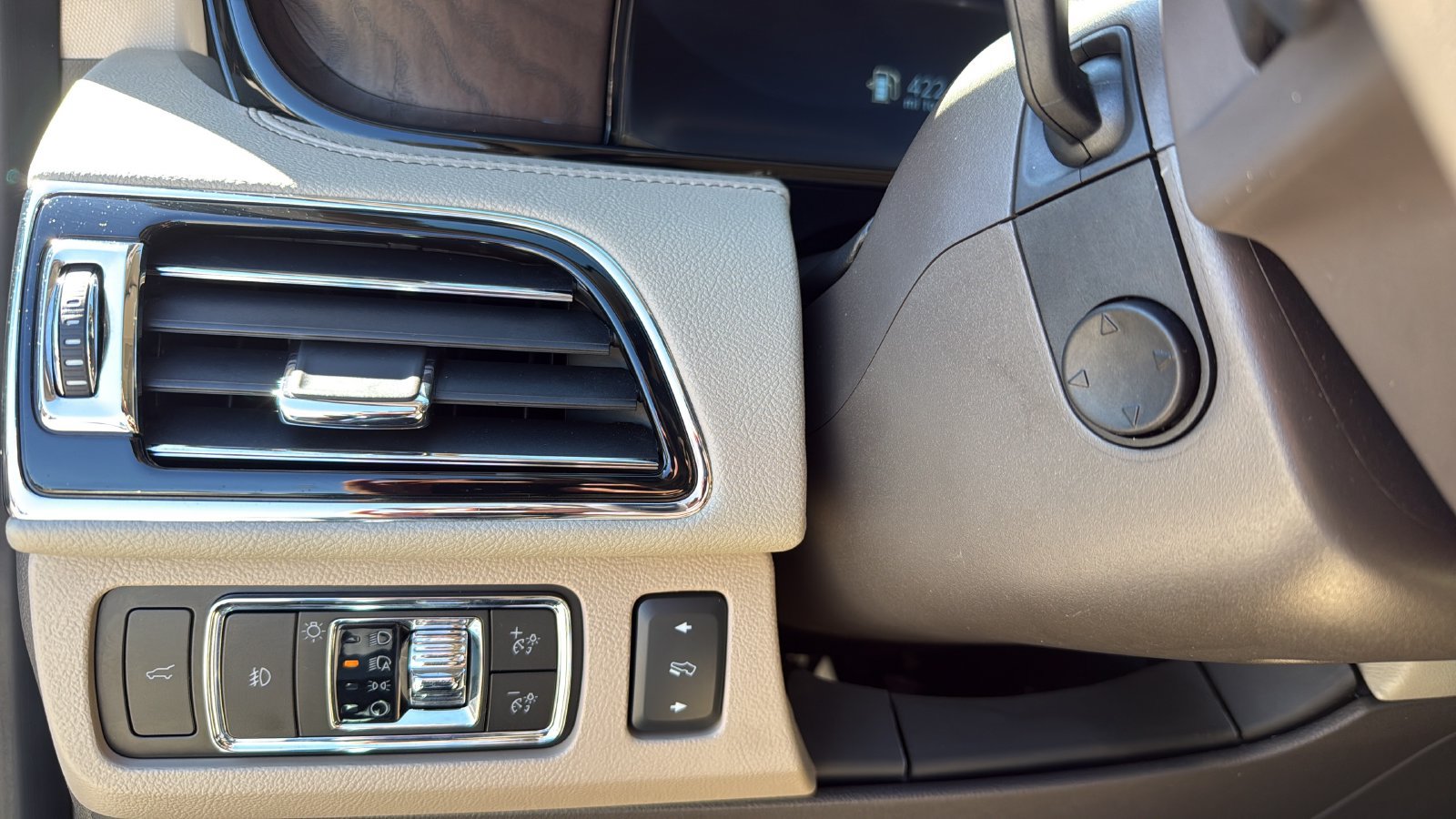 Certified 2023 Lincoln Navigator L Reserve AWD/4WD image 17