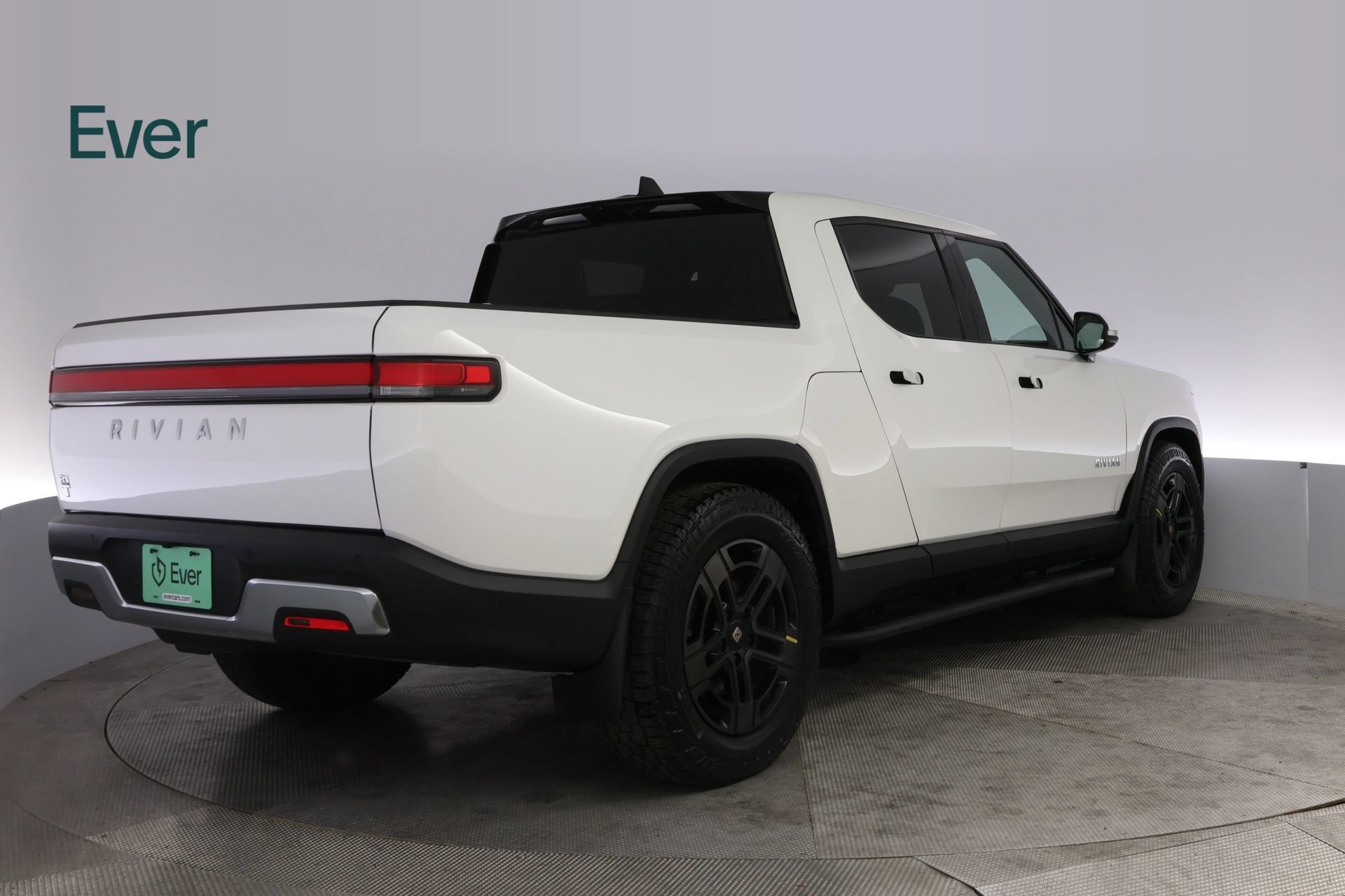 Used 2023 Rivian R1T Adventure Dual AWD/4WD image 3