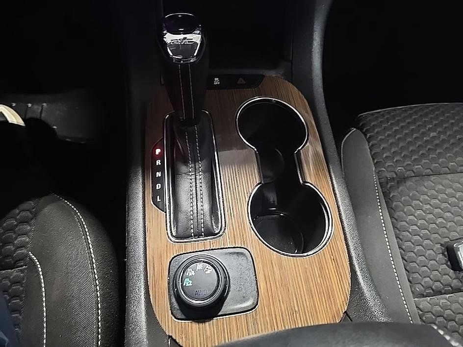 Used 2018 GMC Acadia SLE image 26