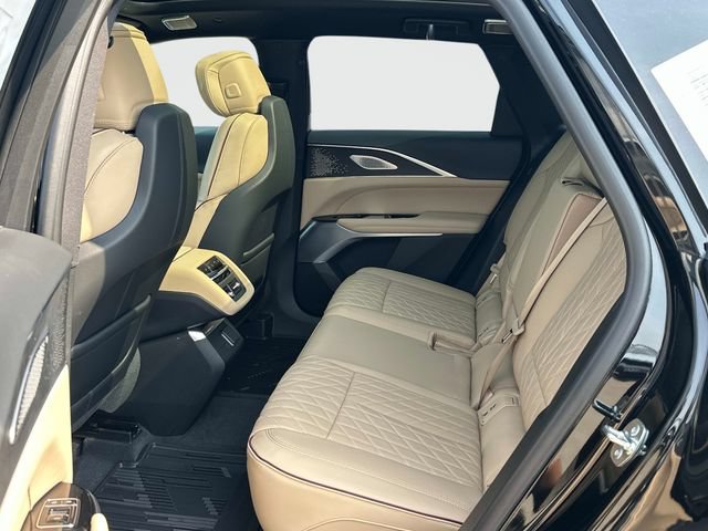 New 2026 Cadillac Lyriq Signature Sport w/ Nappa Leather Package AWD/4WD image 11