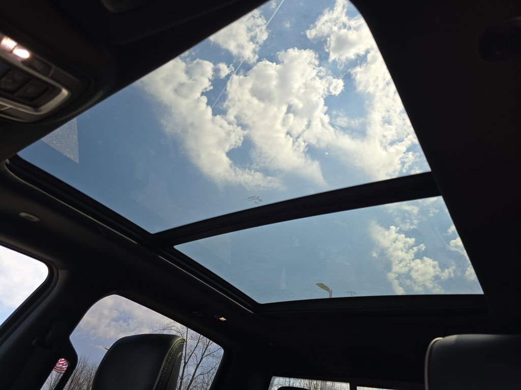 Used 2019 RAM 1500 Laramie w/ Sport Appearance Package image 33