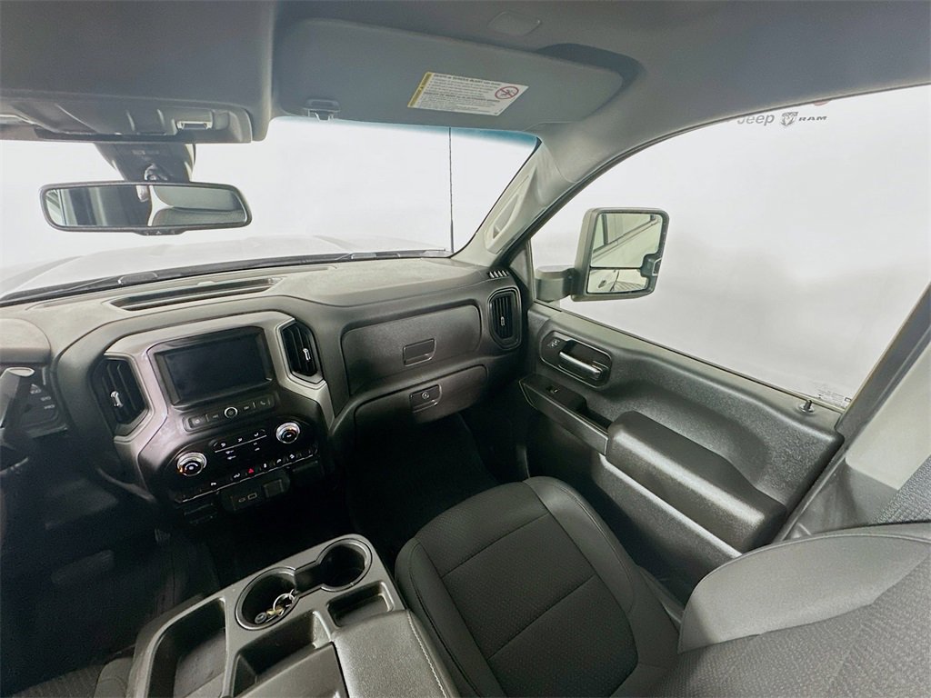 Used 2021 GMC Sierra 2500 4x4 Crew Cab w/ Convenience Package image 11