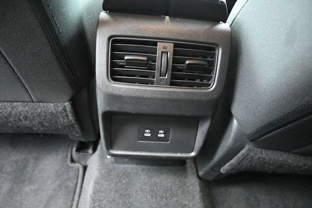 Used 2024 Nissan Rogue SV FWD image 30