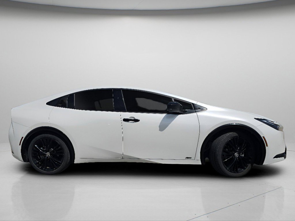 Used 2025 Toyota Prius AWD image 24