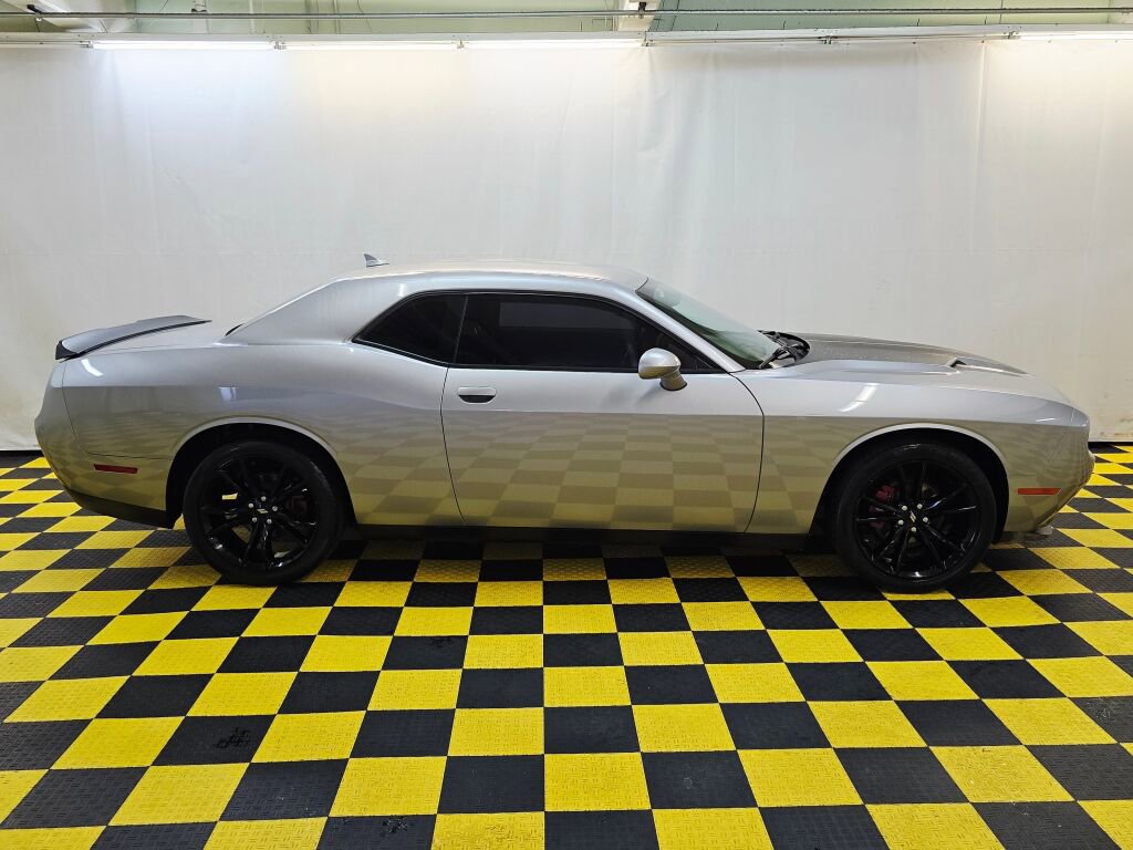 Used 2017 Dodge Challenger SXT w/ Blacktop Package image 2