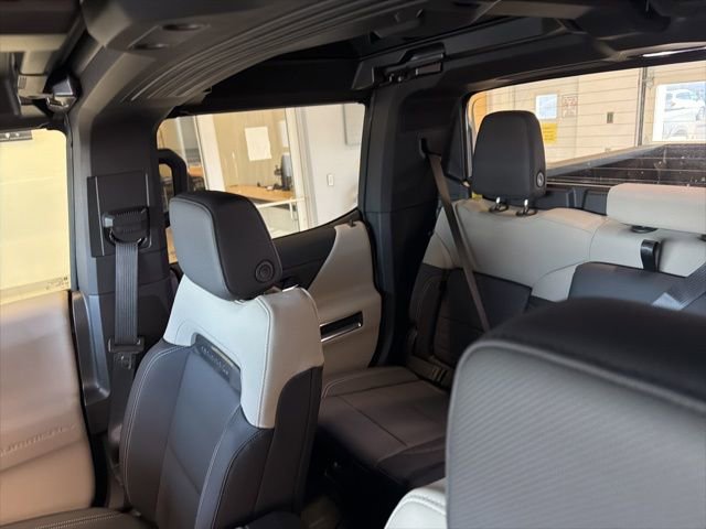 New 2026 GMC Hummer EV 4x4 Crew Cab image 19