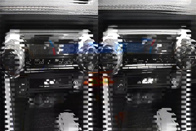 Used 2025 Toyota RAV4 XLE w/ Convenience Package image 30