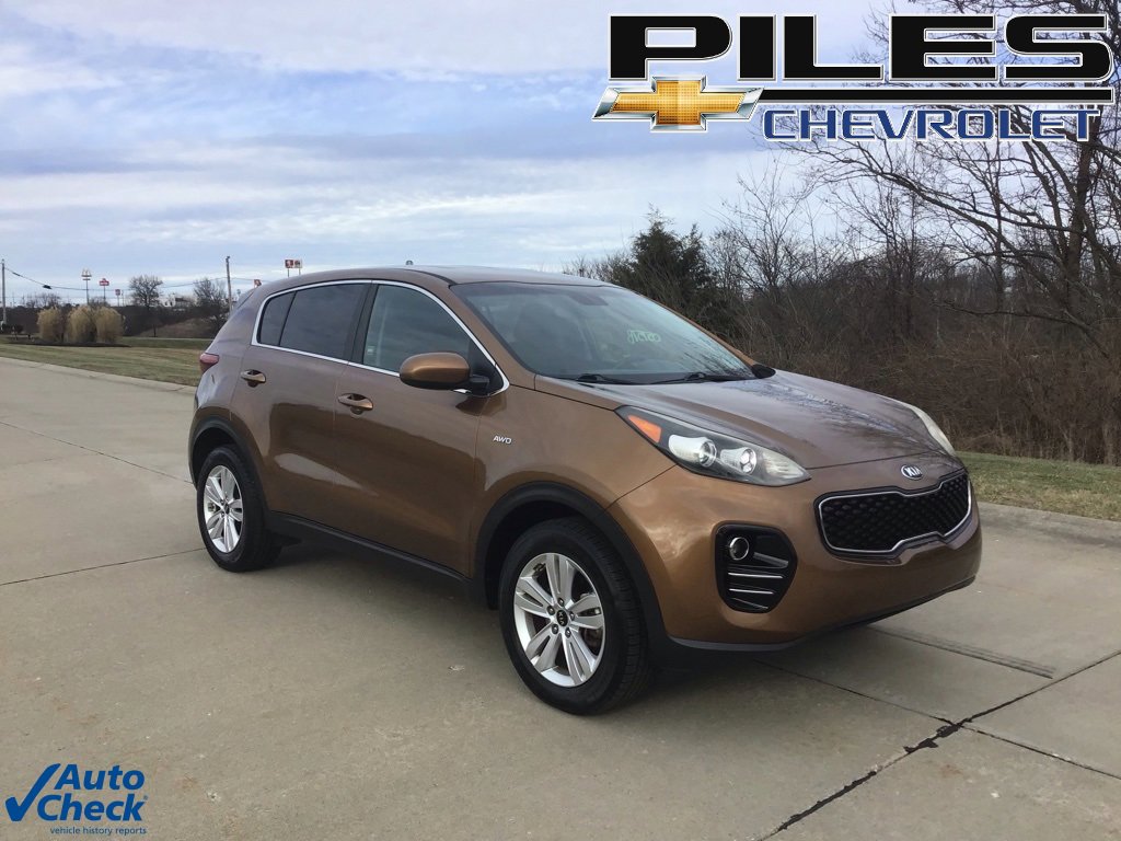 Used 2017 Kia Sportage LX image 1