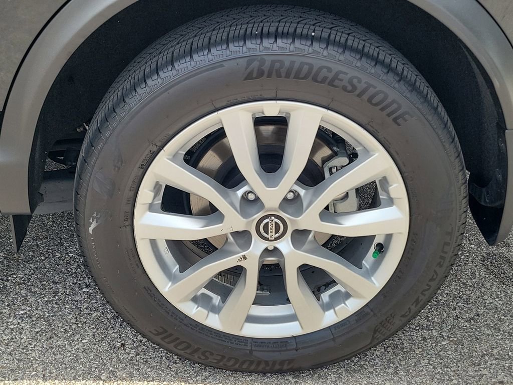 Certified 2022 Nissan Rogue Sport SV image 11