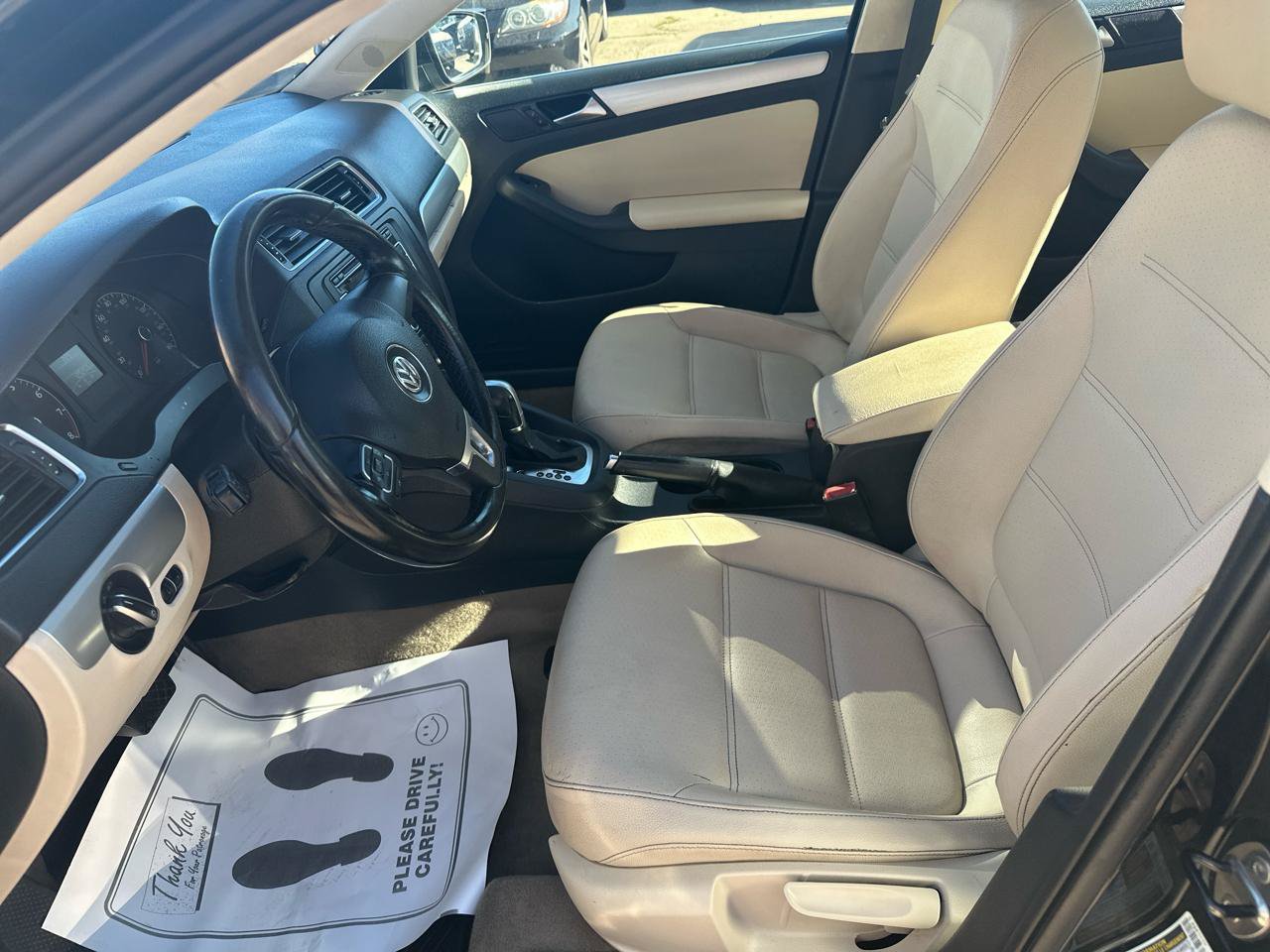 Used 2011 Volkswagen Jetta SEL FWD image 9
